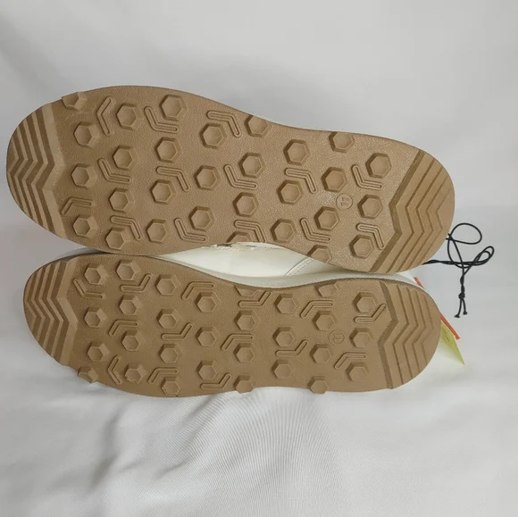 Women’s A New Day Winter Snow Boots Cream White Warm Lined Size 11 New With Tags - Picture 7 of 9